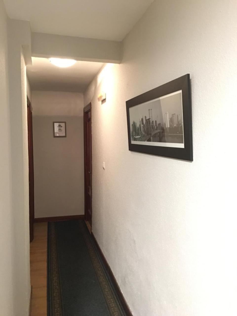 Hostal Hilton Burgos Bagian luar foto